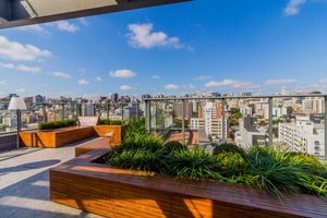 Image 34 - 305360