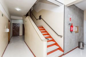 Image 32 - 885555