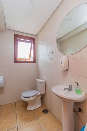 Image 34 - 241555