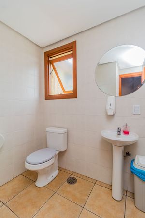 Image 35 - 241555