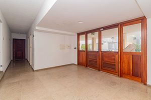 Image 31 - 198428