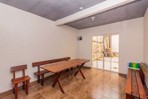 Image 31 - 895907