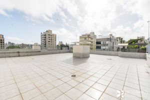 Image 26 - 205907