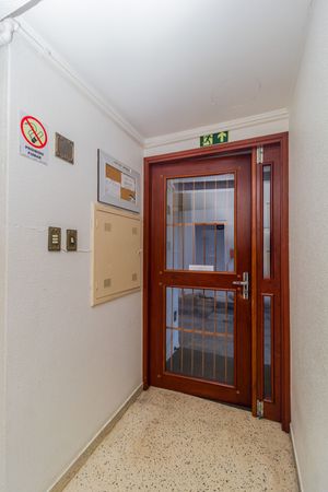 Image 3 - 13068