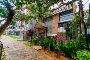 Image 33 - 655009