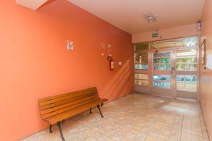 Image 15 - 818253