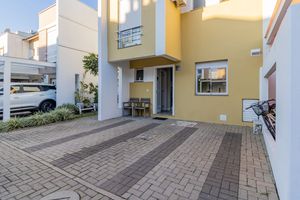 Image 60 - 876895