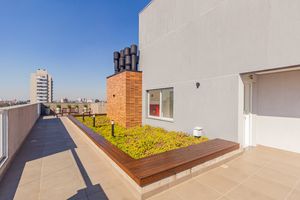 Image 63 - 895681
