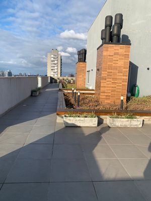 Image 29 - 895681