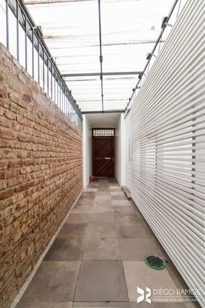 Image 15 - 198057