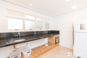 Image 35 - 203463