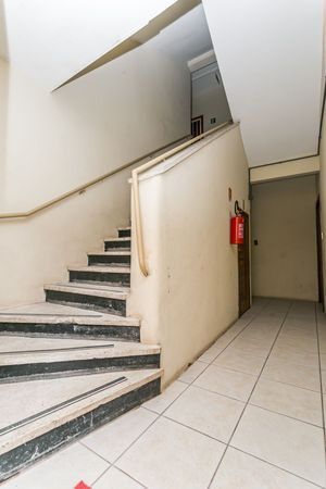 Image 26 - 870509