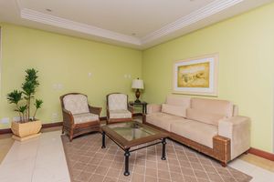 Image 34 - 889674