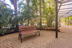 Image 43 - 889674