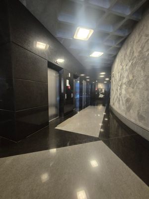 Image 17 - 916699