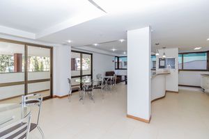 Image 4 - 13716