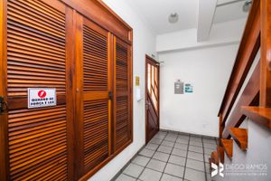 Image 44 - 212323