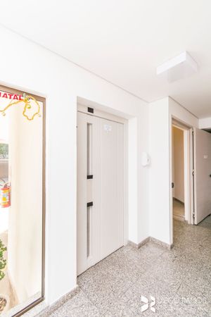 Image 34 - 806369