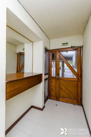 Image 28 - 203016