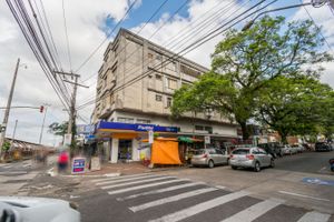 Image 17 - 894908