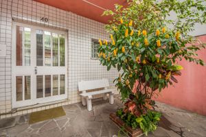 Image 21 - 894908