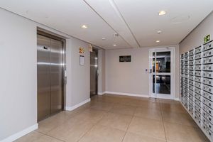 Image 16 - 837840