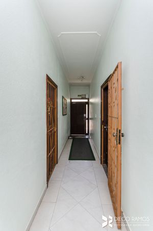 Image 21 - 285000