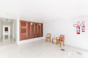 Image 3 - 14011