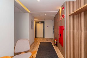 Image 38 - 232770