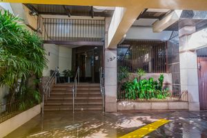 Image 16 - 870426