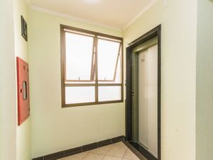 Image 3 - 204379