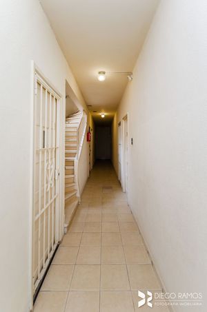 Image 37 - 870573