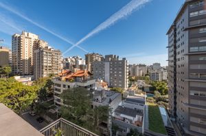 Image 38 - 879670