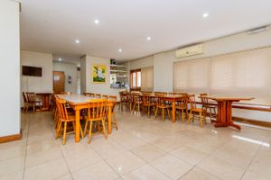 Image 38 - 865440