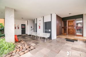 Image 44 - 204291