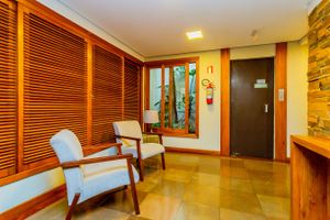 Image 32 - 302330
