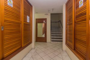Image 18 - 874266