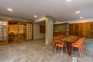 Image 71 - 930657