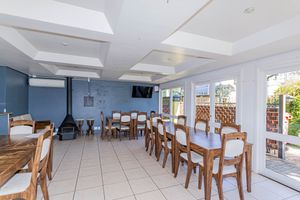 Image 37 - 183202