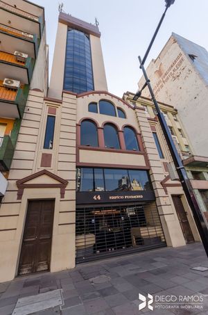 Image 32 - 208212