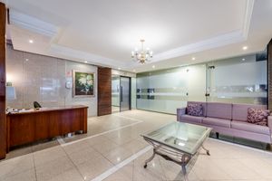 Image 29 - 885164