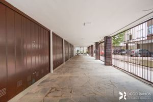 Image 32 - 242084