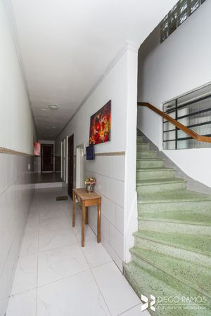 Image 28 - 879865