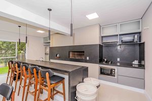 Image 60 - 932946