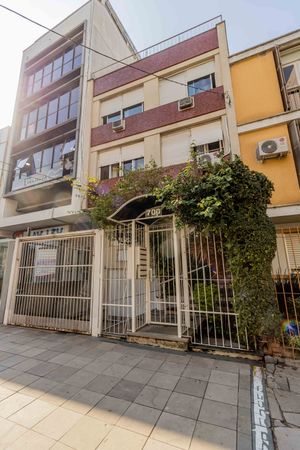 Image 32 - 880898