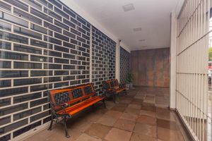 Image 17 - 848958