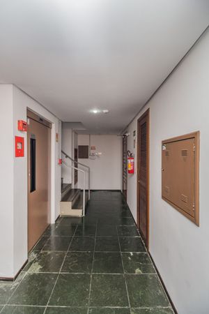 Image 32 - 183374