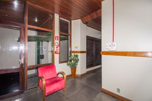 Image 33 - 212999
