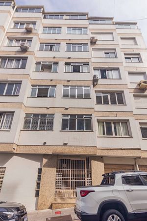 Image 21 - 897975