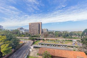 Image 33 - 897975